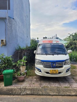 bán lô đât 1 xẹc lê văn việt - 64m2 - ngay ngã 3 mỹ thành ,thủ đức nhỉnh 4 tỷ.