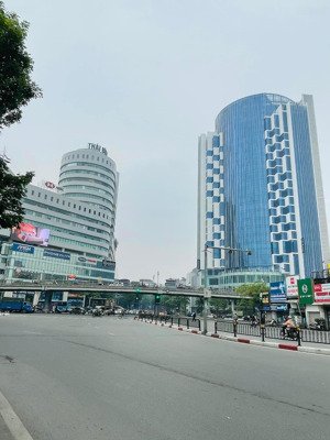 bán nhà đẹp mặt phố chùa bộc - vỉa hè lõi đống đa, kinh doanh đỉnh cao thang máy 65m2 giá chỉ 4x tỷ
