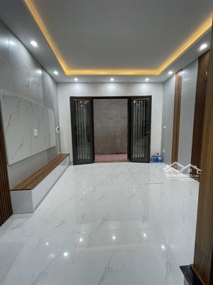 giá 6.8 tỷ (tl). bán nhà định công thượng-gần trường, chợ, siêu thị, bệnh viện-32m*4 tầng