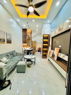 nhà đẹp vĩnh hưng full nội thất - cách mặt phố vĩnh hưng chỉ 20m ngõ trước nhà xe máy quay đầu