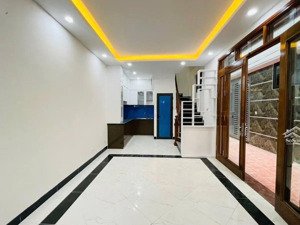 chính chủ cần tiền bán gấp nhà khương hạ - nhà đẹp ở luôn - cách oto 20m - 38m - 5 tầng - hơn 9ty