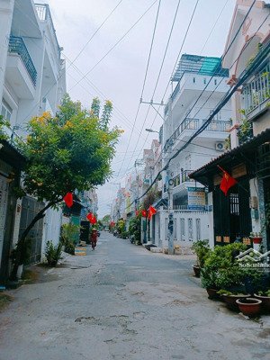 định cư nước ngoài chủ bán gấp nhà cạnh phú mỹ hưng quận7 full nội thất cao cấp 86m2 chỉ hơn 9tỷ