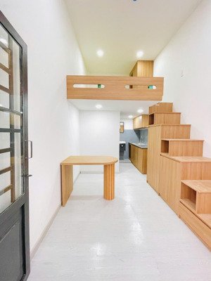 mới 100% - gác cao - rộng 30m2 - full nội thất mới ngay hoàng hoa thám - cộng hòa - tân bình