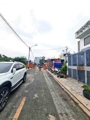 bán lô đất kdc đ. số 970 nguyễn duy trinh, p. phú hữu, quận 9