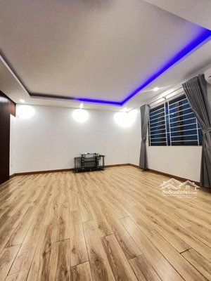 mặt tiền khủng, thiết kế hiện đại nhiều tiện ích nhất quanh khu vực.