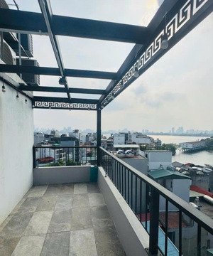 8 tầng-thang máy-mặt phố yên phụ-view hồ tây-kinh doanh cafe chỉ: 40 tỷ