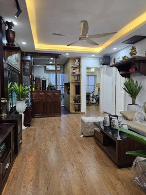 bán nhanh căn 2 ngủ tại sdu 143 trần phú hà đông 70m, 2 ngủ, 2vs, sổ đỏ, giá: 5.12 tỷ lh 