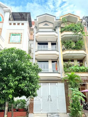 chỉ 4tỷ380 sở hữu ngay nhà trần xuân hoà-quận 5 diện tích 80m2 gần đại học hùng vương cho thuê 25tr