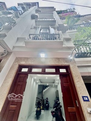 bán nhà cầu diễn minh khai - 5 tầng -ngõ nông -giá 6.98 tỷ