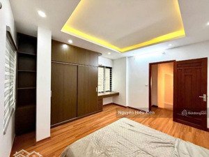 căn nhà lô góc - trung tâm hàcầu - cách phố 50m - tiện ích đủ đầy - không gian lý tưởng - nhỉnh 7đ