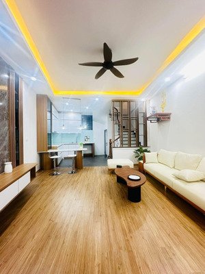 xuân đỉnh nhà mới đẹp ở ngay - ngõ rộng thông tứ tung - vf3 đỗ cửa - giữa trung tâm - gần phố 40m5t