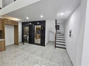 nguyễn công trứ - 01 nhà ra phố_ 45m2 _ nhà mới 5 tầng thang máy_ chỉ 11 tỷ
