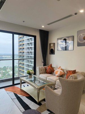 bán nhanh 2pn2wc full nt bo góc 79,9m2 view sông, nội khu tại the beverly-vinhomes grand park