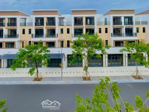 shophouse 4 tầng đối diện cổng trường phổ thông liên cấp fpt giá chỉ 7,2 tỷ . lh phước