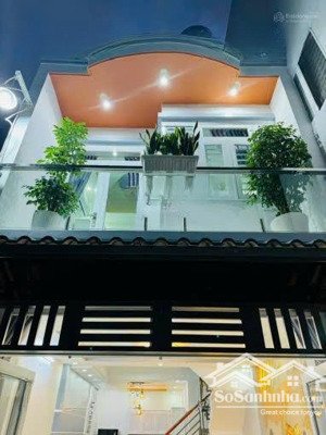 bán gấp nhà 60m hẻm xe hơi nguyễn đình chiểu, p4, phú nhuận,đang cho thuê 14tr/th-shr