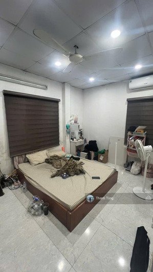 căn góc ngõ minh khai ngõ 2,5m xe ba gác thoáng sáng cách mp 70m hai ngoặt tới nhà dt 30m mt 3,4m