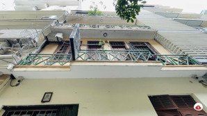 bán nhà vip cầu giấy - ô tô đỗ cửa diện tích 36m 4tầng 15,5tỷ - 10m ra mặt phố ngã tư hoàng