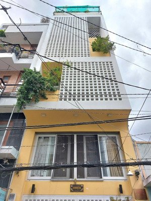 siêu phẩm gần q3 - xe hơi ngủ trong nhà 5x15m 5 tầng nhỉnh ~ 16 tỷ trường sa p13 phú nnuận