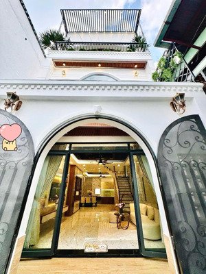 siêu phẩm nhà giá tốt đường xe hơi nghĩa thục-q5. chỉ 4tỏi5/80m2 cho thuê 21tr, gần chợ hoà bình