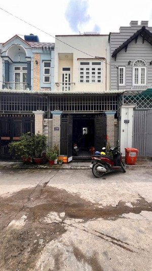 bán nhà thạnh lộc 29 quận 12 gần ngã tư ga