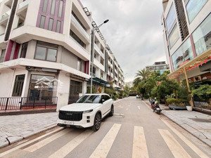 phân lô phú diễn 45m2x5t, lô góc, ô tô dừng đỗ vào nhà, qh đường hàm nghi ra mặt phố, 12.9 tỷ