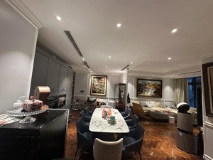 chính chủ cho thuê căn hộ 4pn tầng trung view đẹp thoáng , view sông hồng, đủ đồ nội thất cao cấp