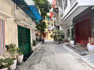 bán nhà tập thể tầng 1 trong khu tập thể 2 tầng