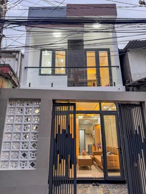 Nhà lầu mới 3 phòng ngủ Full nội thất - Hẻm 3 Mậu Thân - Gần chợ Xuân Khánh