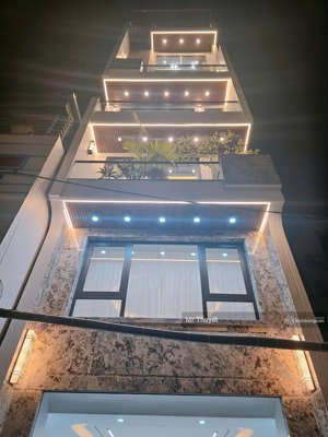 siêu phẩm-phân lô quân đội duplex 85m-8 tầng-thang máy kính-gara ô tô-full nội thất cao cấp
