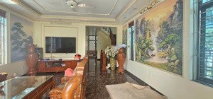 bán nhà villa 2 tầng 200m² sân rộng, 3 phòng ngủ gần kđt thiên long