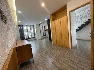 không gian sống đậm chất kiến trúc bắc âu - nhà độc bản gần hoàng sa giữa lòng quận 1, giá 15 tỳ