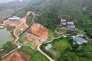 cần bán tổng diện tích 1800/200 thổ cư thôn 2 tiến xuân giá rẻ vị trí đẹp quy hoạch đẹp . giá tốt