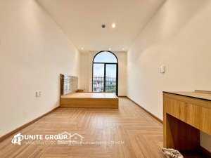 căn hộ 40m2 tách bếp, ban công, full nội thất gần công viên phú nhuận, gần quận 1,3, phú nhuận