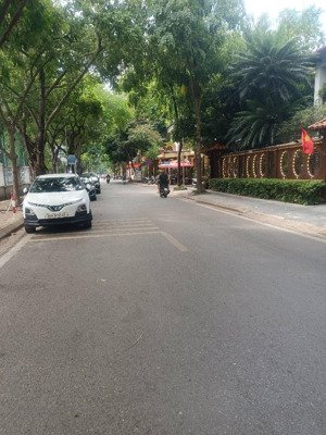 nguyễn thị định ,cầu giấy 80m ,6 tầng ,30 tỷ