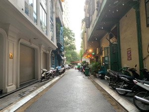 bán nhà phố huỳnh thúc kháng nguyên hồng đống đa. 52m2*4m