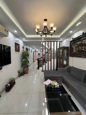 lô góc 3 thoáng, sát đh quốc gia, 40m², 5 tầng ở ngay, giữ tiền bền vững