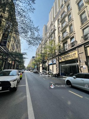 cần bán gấp the terra an hưng 70m2, 8 tầng đang cho thuê 80tr/tháng liên hệ 