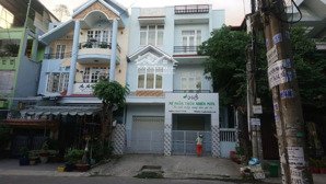 biệt thự 8.3*20m 2 lầu gara ô tô 4 phòng ngủ 5wc ở gia đình + kinh doanh online văn phòng cty