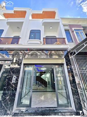 BÁN NHÀ TÂN PHONG, 1TRỆT 1LẦU, SỔ HỒNG THỔ CƯ, ĐƯỜNG OTO (NP990)