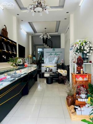 Nhà mặt tiền Hoàng Hoa Thám, P13, 4 tầng, 80m2, 20.6 tỷ TL