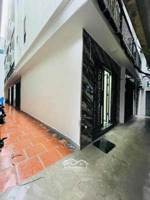 ô tô đỗ cổng phố minh khai nhà mới koong phân lô kinh doanh sổ cc. bao qh. căn góc 2 thoáng 40m x