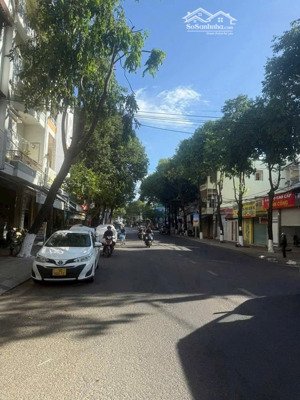 bán nhà mặt tiền khúc thừa dụ trung tâm nha trang - ngang 8m