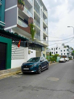 bán chdv 26 phòng hxh 2 mt đường bình lợi ngay trường đh văn lang. 7x30m 210m thu nhập 160-180tr/th