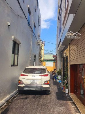 chính chủ gửi bán nhà 3 tầng mới đẹp long lanh - thiết kế hiện đại- đầy đủ công năng