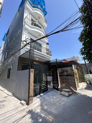 nhà 4 tầng, bùi thị tự nhiên, ô tô vào nhà, hướng đông nam 4 tỷ550