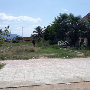 bán đất tái định cư 2/9 ngay tại bắc vân phong, ngay cạnh dự án đô thị cỗ mã, đường rộng 20m, 186m2