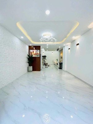 nhà đẹp hxh gần công viên làng hoa, gò vấp. dt : 4,1x12m 4pn 5wc 1 trệt 1 lửng 3 lầu. giá 7,5tỷ