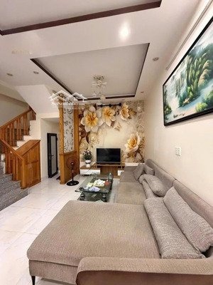 n4775. cho thuê nhà 4 tầng - chợ hàng - 4 phòng ngủ