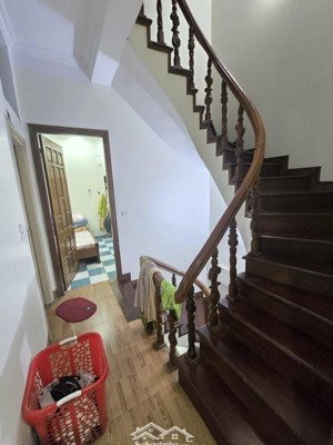 mỹ đình còn một căn - nhà 4 tầng ngõ ô tô - kinh doanh tốt - gần trường thcs mỹ đình