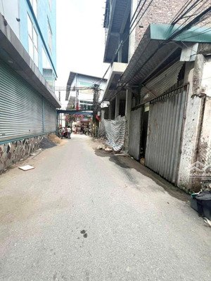 bán đất thổ cư la phù 42m2 mt gần 4m giá 4,x tỷ